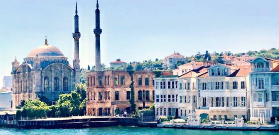 Уикенд до Истанбул и Одрин: Мост между Изтока и Запада